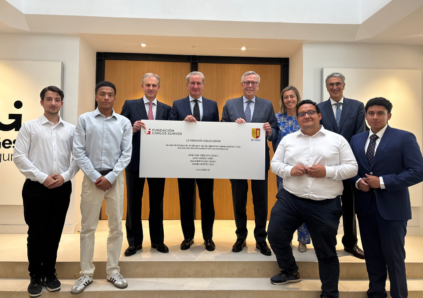 La Fundación Carlos Sunyer beca a cuatro alumnos del área de Informática y Administración de Retamar Formación Profesional 